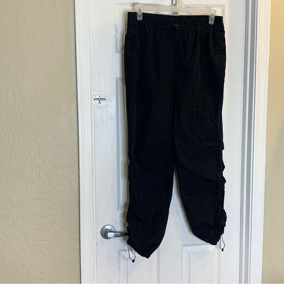 Aritzia TNA Deploy Parachute Pants High Rise in Black Size Large - Picture 3 of 11